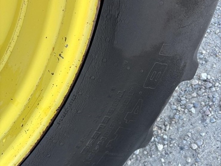 john-deere-8200-image-19