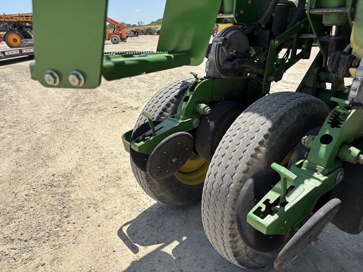 john-deere-s680-image-34
