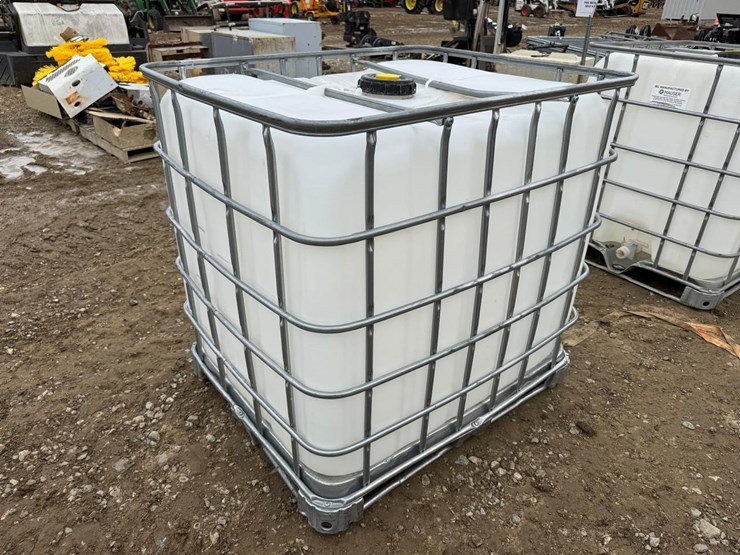 water-tank-tote-image-3