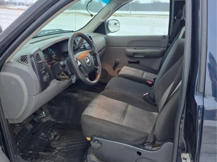 2008-chevrolet-2500-image-11