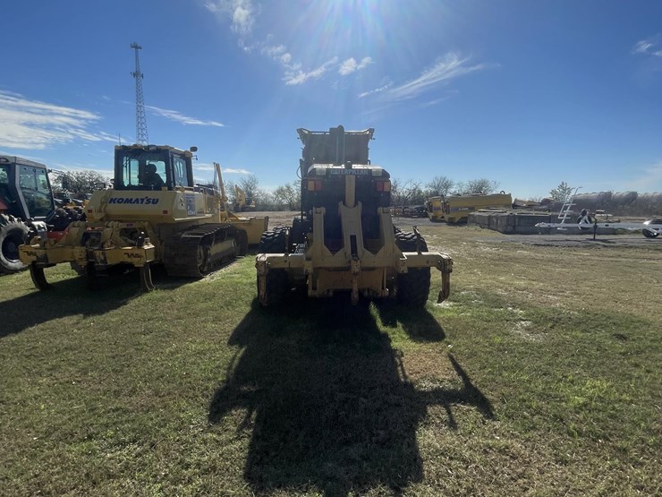 caterpillar-140m-image-6