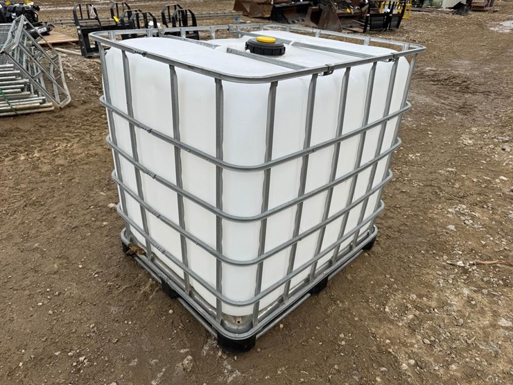 water-tank-tote-image-3