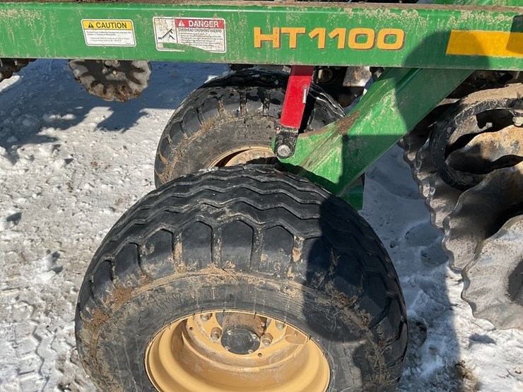 great-plains-h1100-25’-terramax-image-27