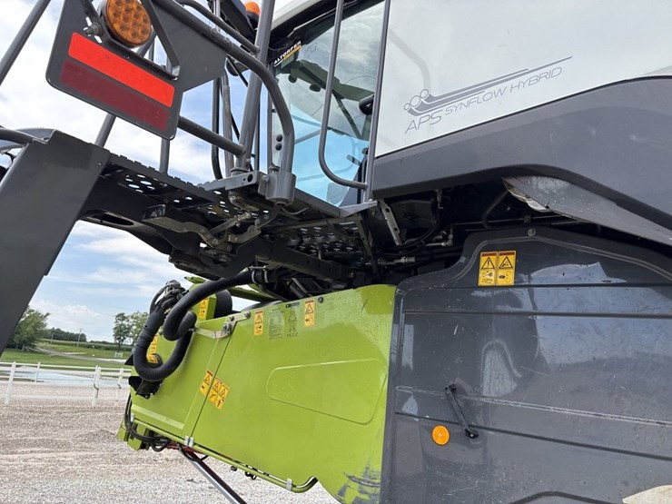 claas-lexion-8600tt-image-36