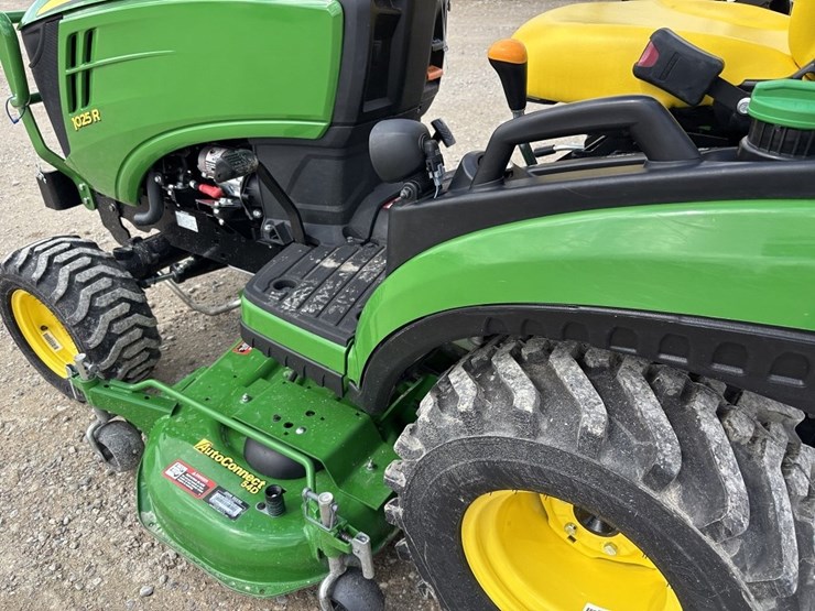 john-deere-1025r-image-28