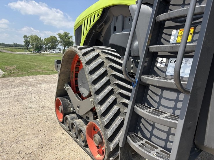 claas-xerion-5000-image-36