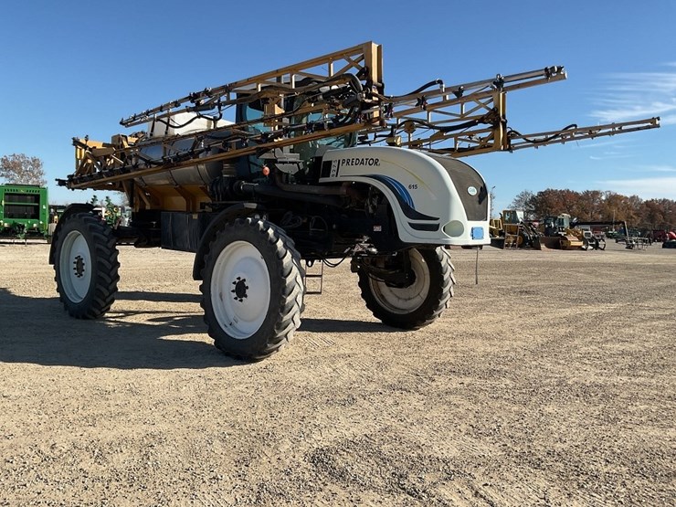 gmv-predator-8275-self-propelled-sprayer-image-7