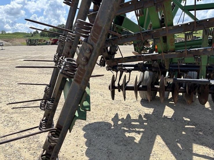 john-deere-637-image-25