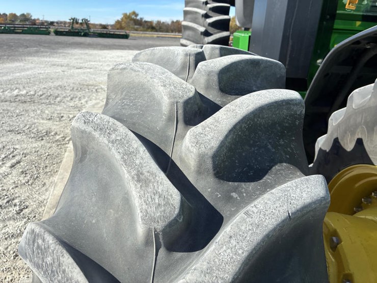 john-deere-8r-340-image-55