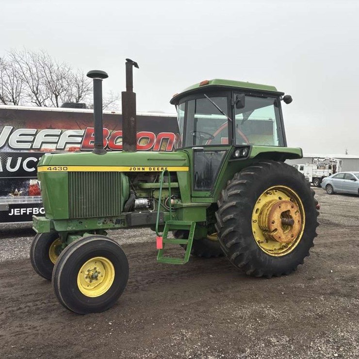 JOHN DEERE 4430