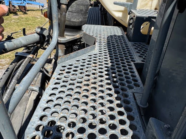 hagie-sts10-image-36