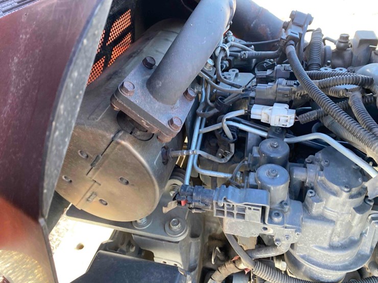 2016-kubota-f3990-image-34