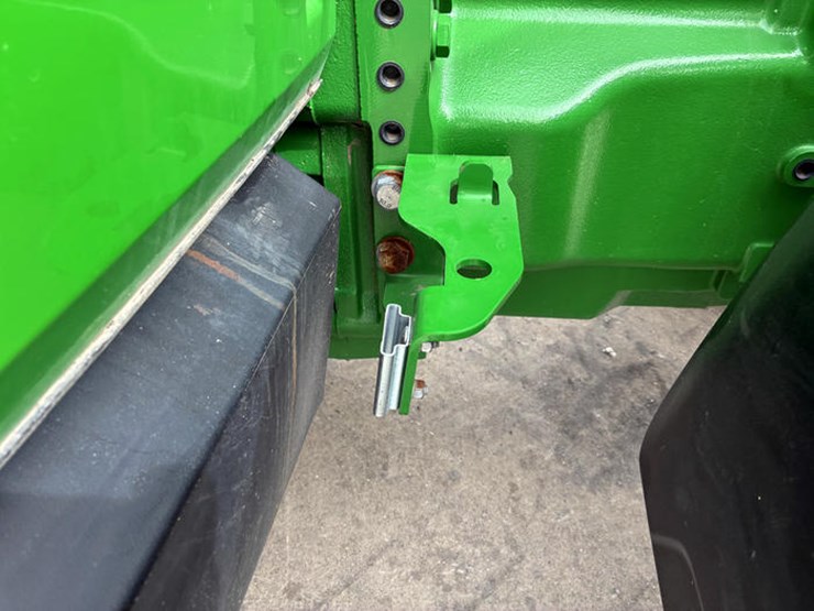 john-deere-8r-370-image-18