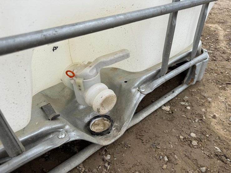 water-tank-tote-image-5