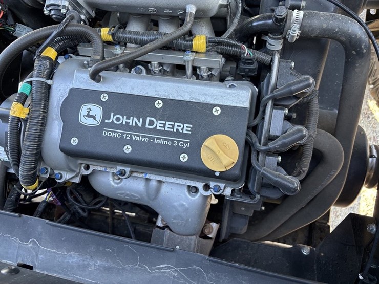 john-deere-gator-image-39