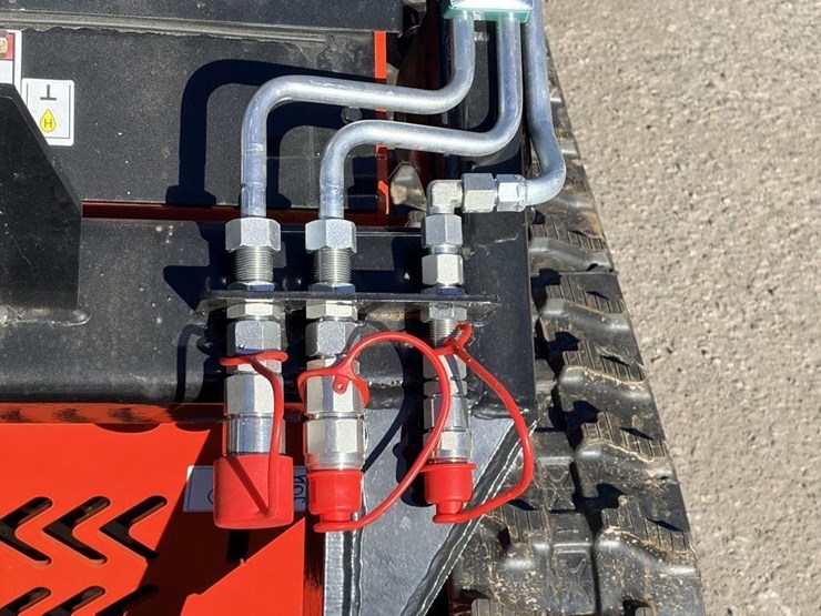 2025-sdlool-sl380-skid-steer-image-7