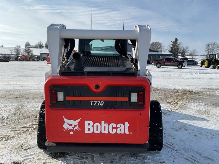 2022-bobcat-t770-image-4