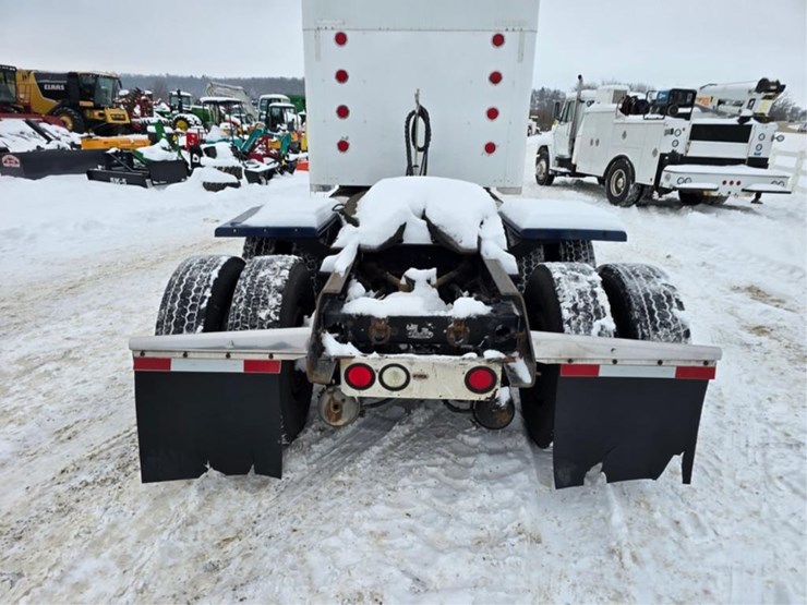 kenworth-w900-image-5