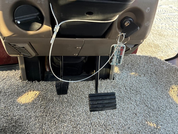 case-ih-patriot-3340-image-87