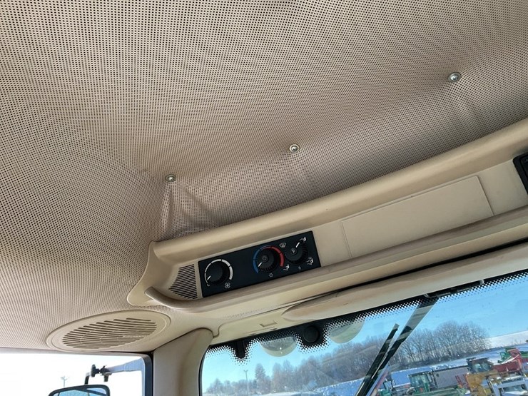 john-deere-7530-premium-image-41