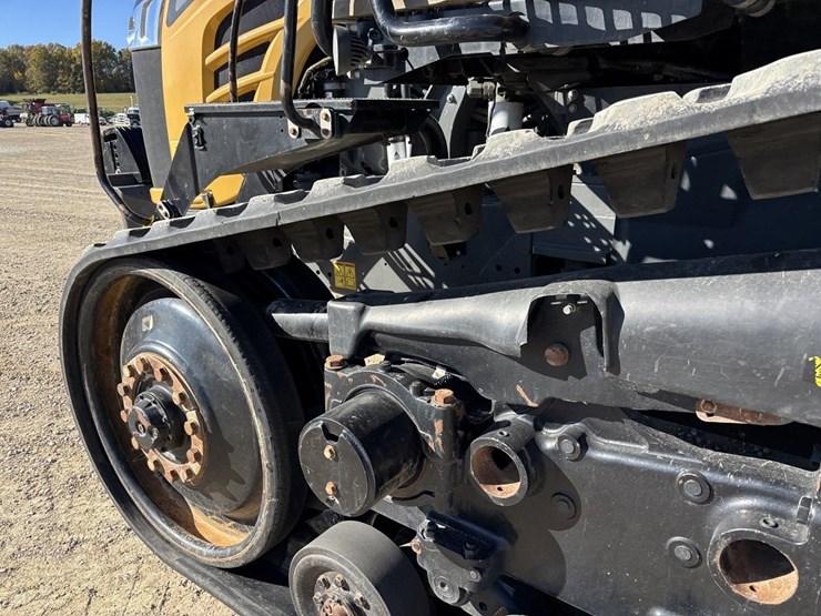 challenger-765e-track-tractor-image-31