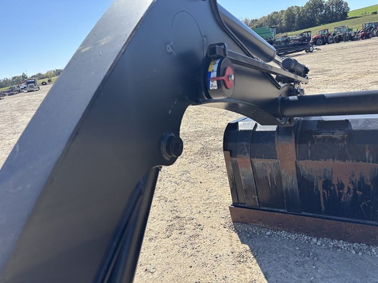 john-deere-6100-image-25