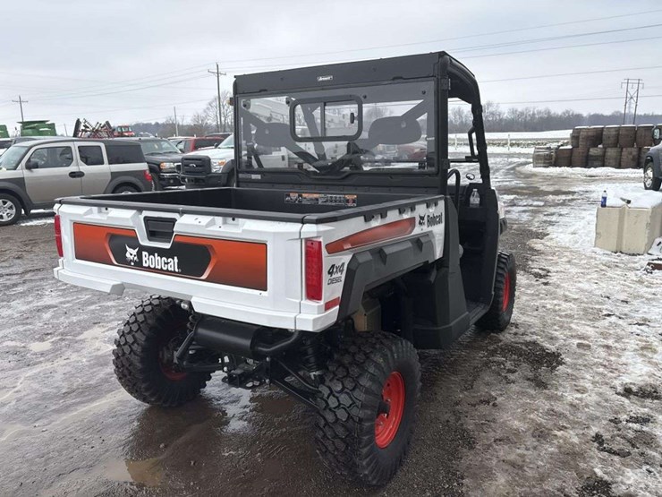 2024-bobcat-uv34-image-5