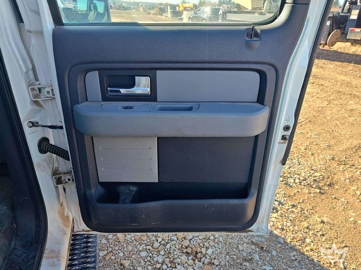 2013-ford-f150-image-30