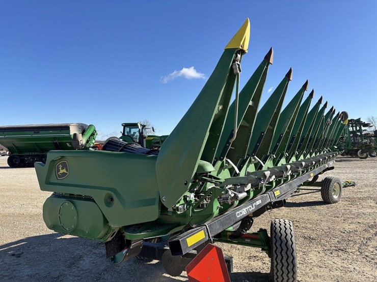 john-deere-c12f-image-7