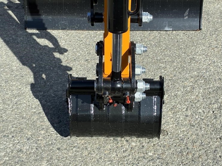 2025-miva-va15-hydraulic-excavator-image-8