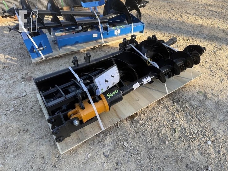 qty-(8)-cat-301-excavator-attachment-image-1