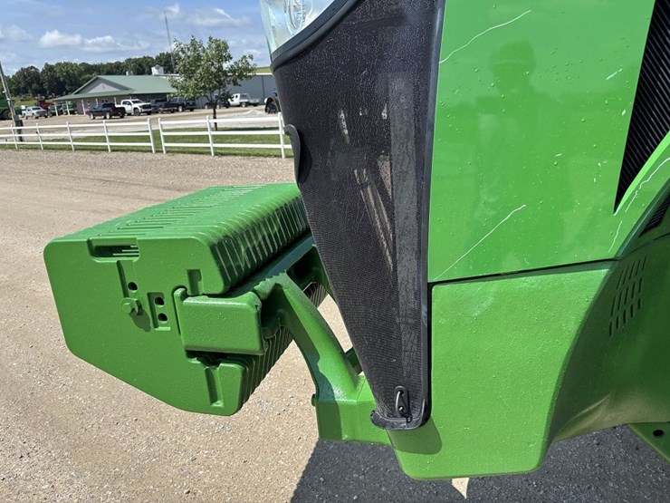 john-deere-8335r-image-37