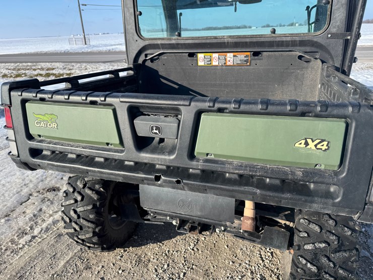 john-deere-835-image-13