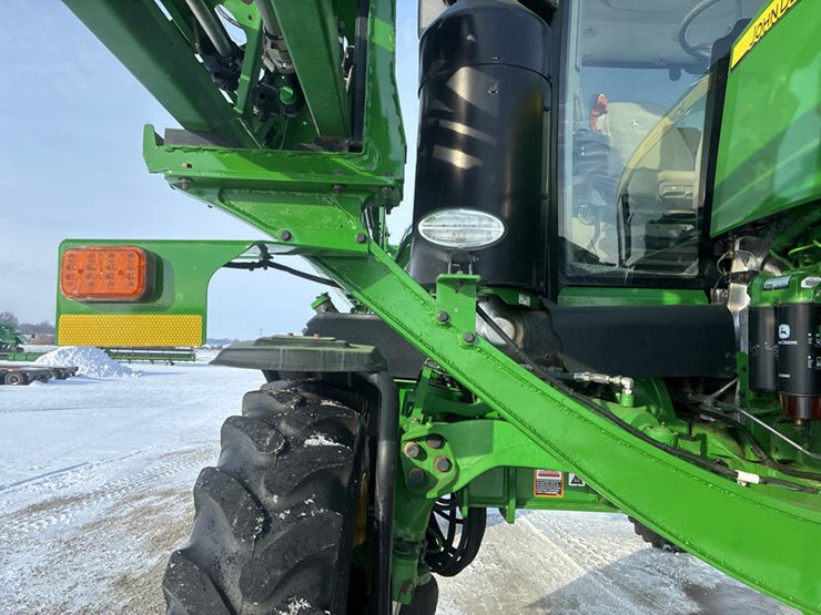 john-deere-r4038-image-17