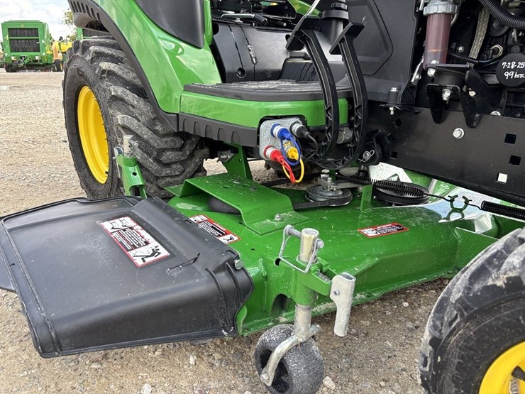 john-deere-1025r-image-13