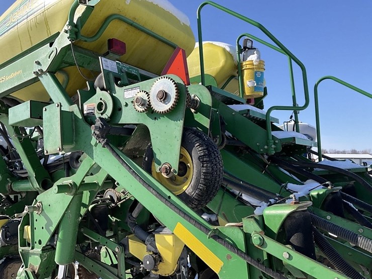 john-deere-6000-image-19