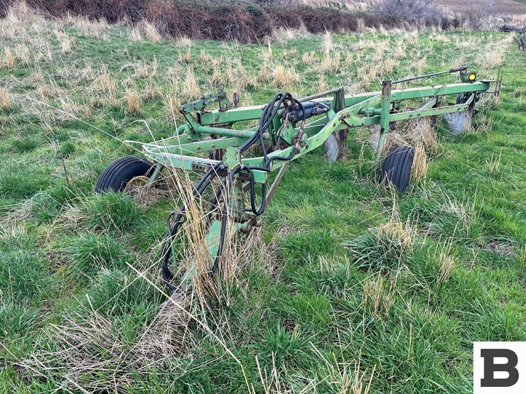 john-deere-3100-image-1