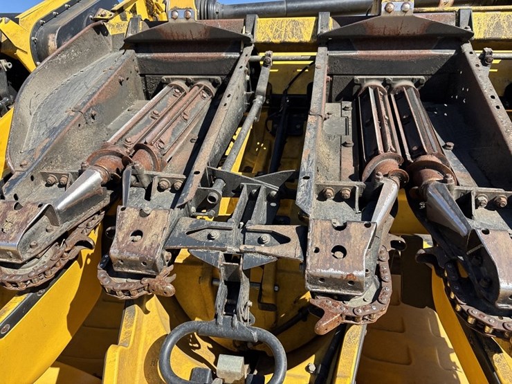 2014-new-holland-9800f-12r30"-corn-head-image-37