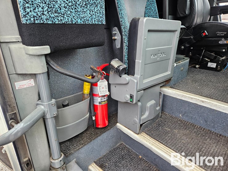 2000-vanhool-t2100-image-17