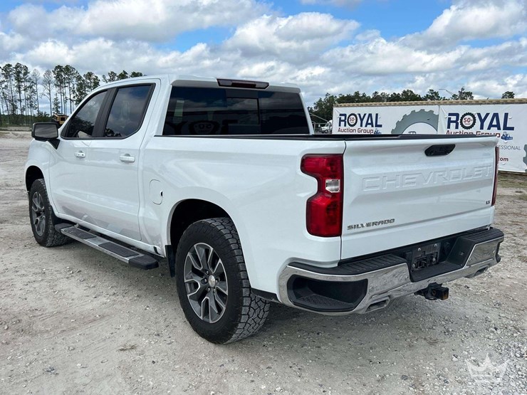 2023-chevrolet-1500-image-4