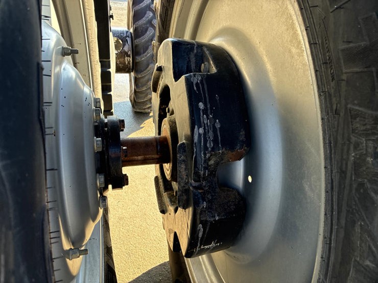 case-ih-magnum-305-image-65