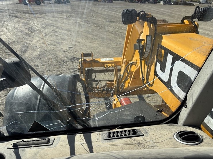 jcb-536-60-agri-image-34