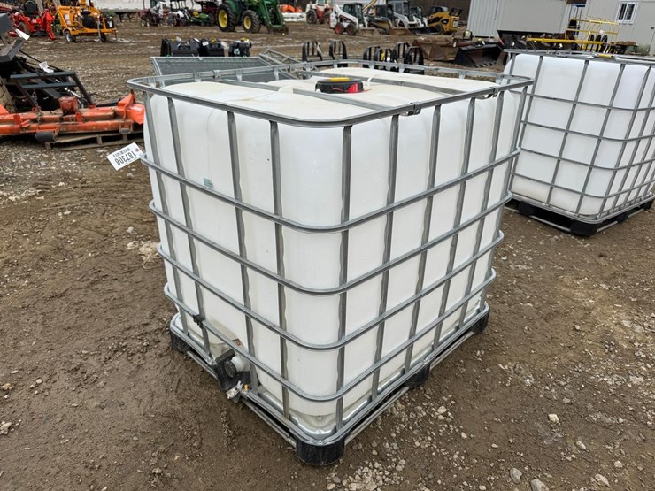 water-tank-tote-image-1
