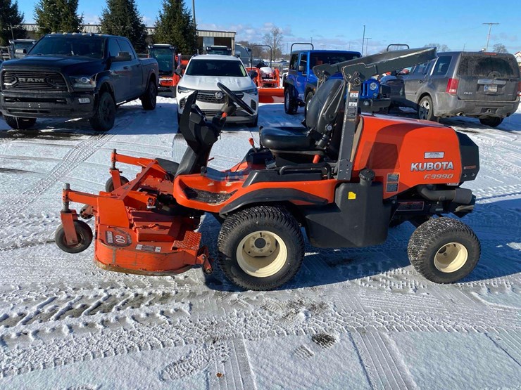 2018-kubota-f3990-image-1