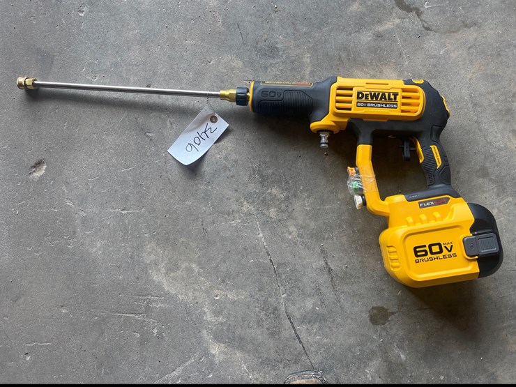 #3406-•-dewalt-cordless-pressure-washer-image-1