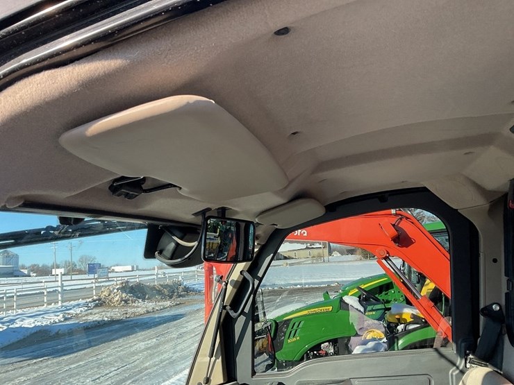 john-deere-gator-image-16