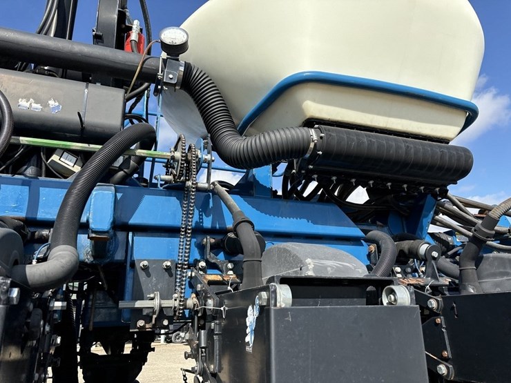 2010-kinze-3660-image-25