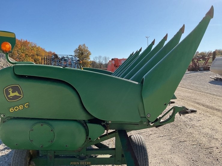 john-deere-608c-image-6