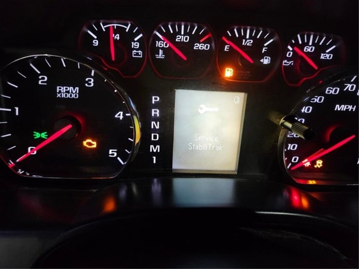 2016-chevrolet-3500hd-image-24