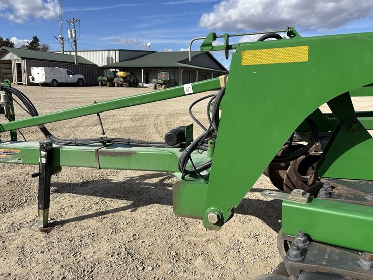john-deere-2700-image-37